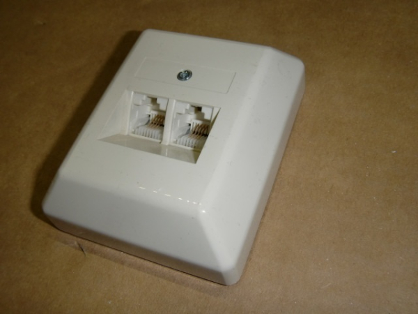 IAE/UAE 2x8(4) ISDN AP 1013 Telefonsteckdose 2-fach perlweiß